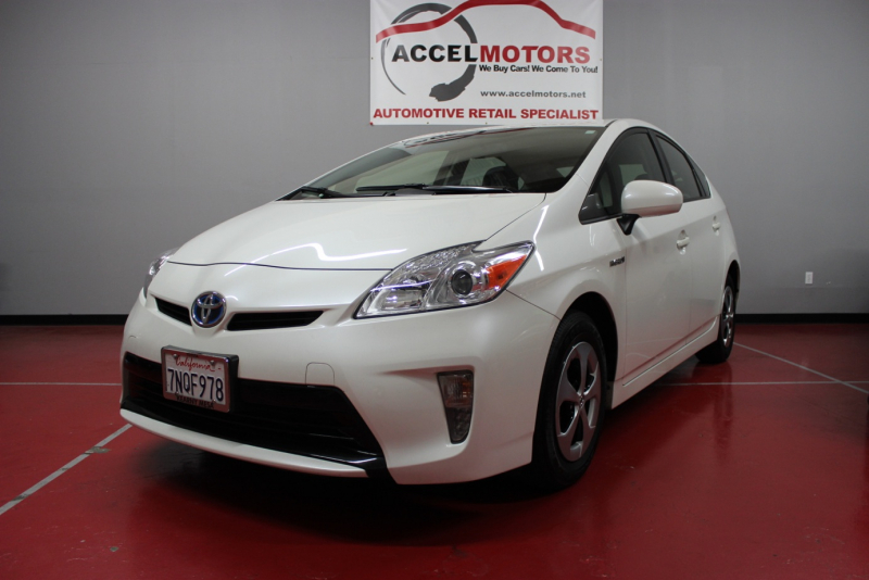 2013 Toyota Prius プリウス・ハイブリッド車の代名詞! トヨタのメーカー保証有り