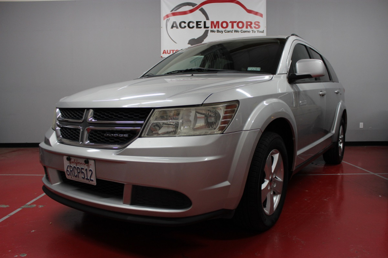 2011 Dodge Journey Mainstreet 三列シートSUV!
