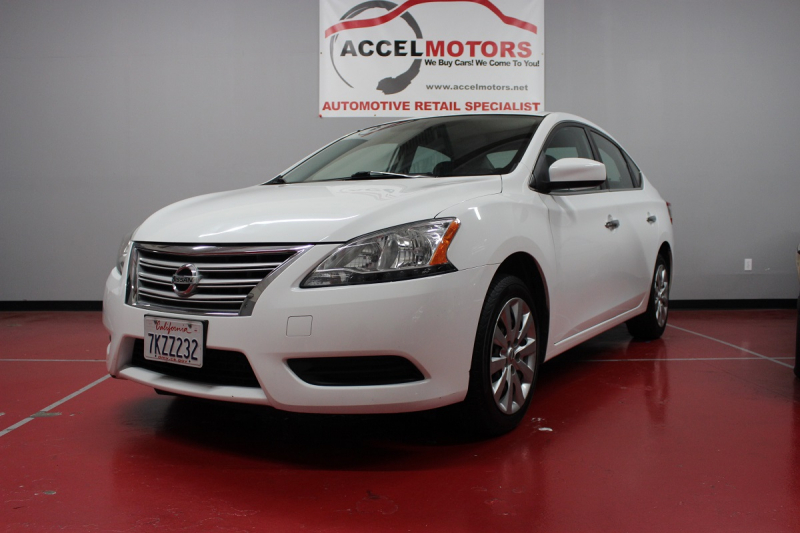 2015 Nissan Sentra SV 日産の人気セダン車!