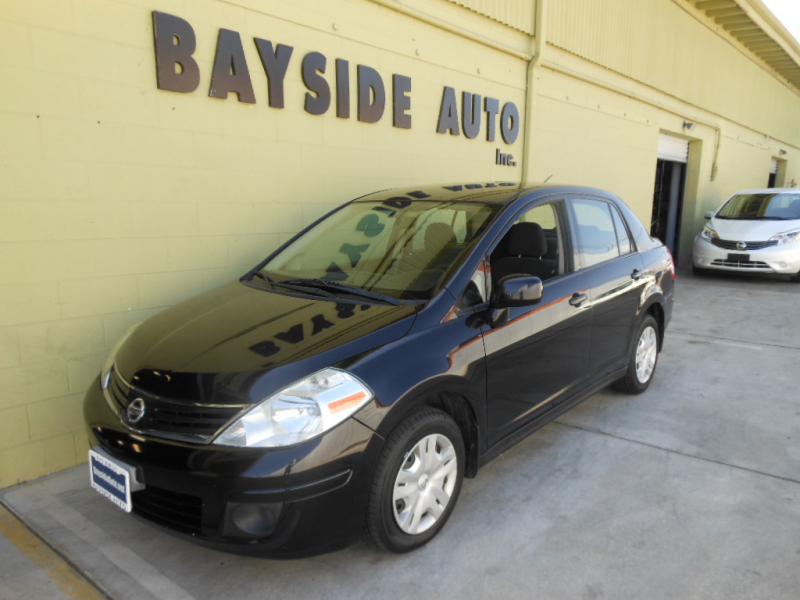 2011 Nissan Versa セダン