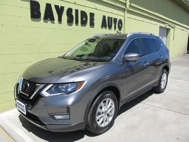 2018 Nissan ローグ新車を乗り換えて頂きました 今回は3代目のお車です 以前から新車、点検整備と全て当社担当です。