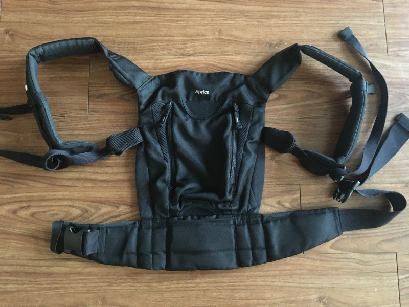 ロサンゼルスタウン クラシファイド Aprica 4ウェイ抱っこ紐 コランビギ