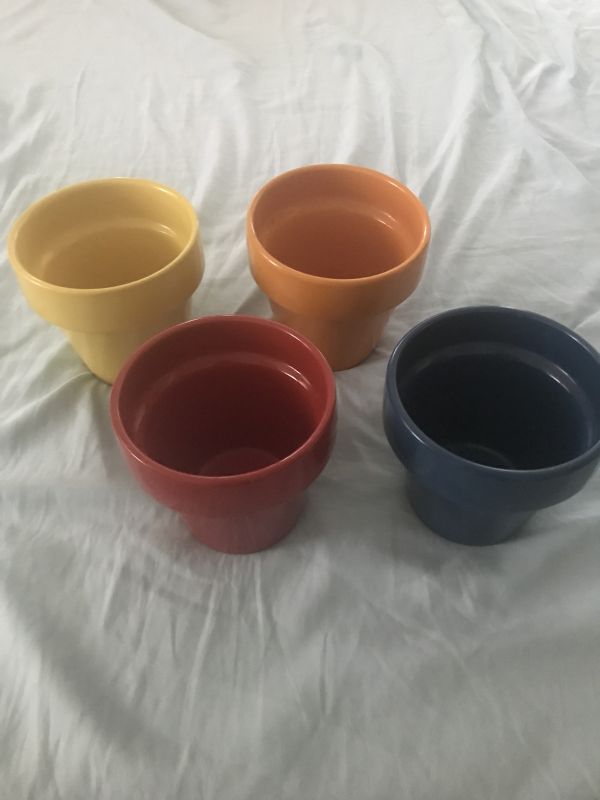 ペイントブラシや、ペンたてにも使えます。